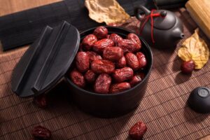 خواص عناب: چرا عناب برای پوست، معده و تقویت ایمنی مفید است؟