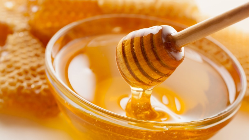 بهترین زمان مصرف عسل برای لاغری و افزایش چربی‌ سوزی