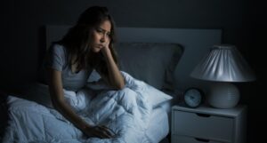 چرا با وجود خستگی خوابمان نمی‌ برد؟ بررسی علل بی‌ خوابی شبانه و راهکار های بهبود خواب