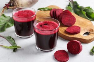 خواص آب چغندر برای تناسب اندام و کمک به پیری سالم