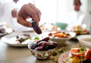 رژیم غذایی سالم طب سنتی برای سحر و افطار در ماه رمضان