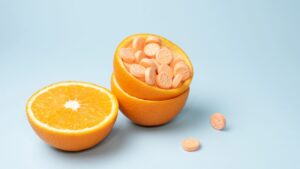 تحقیقات جدید درباره ی ارتباط ویتامین C و سلامت مغز