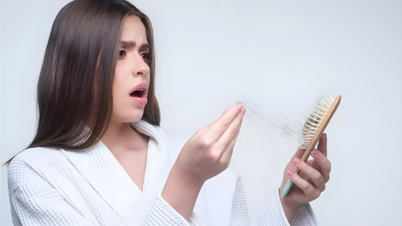 داروهای GLP-1 چگونه ممکن است باعث ریزش مو شوند؟