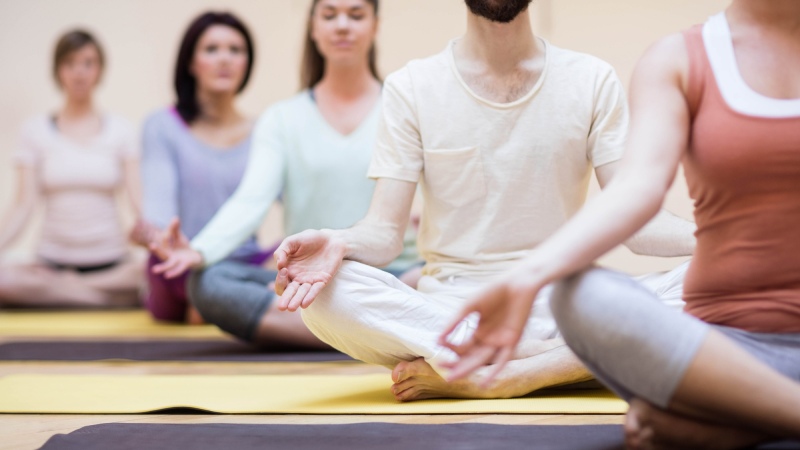 یوگا برای سندرم روده تحریک پذیر؛ آیا یوگا می تواند علائم IBS را کاهش دهد؟